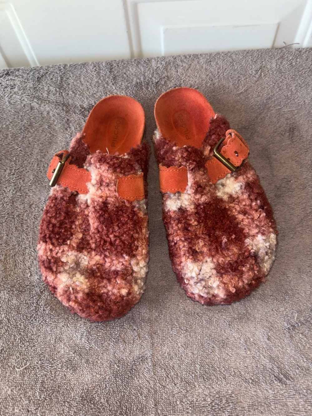 Pilcro Anthropologie plaid faux sherpa clogs size 6